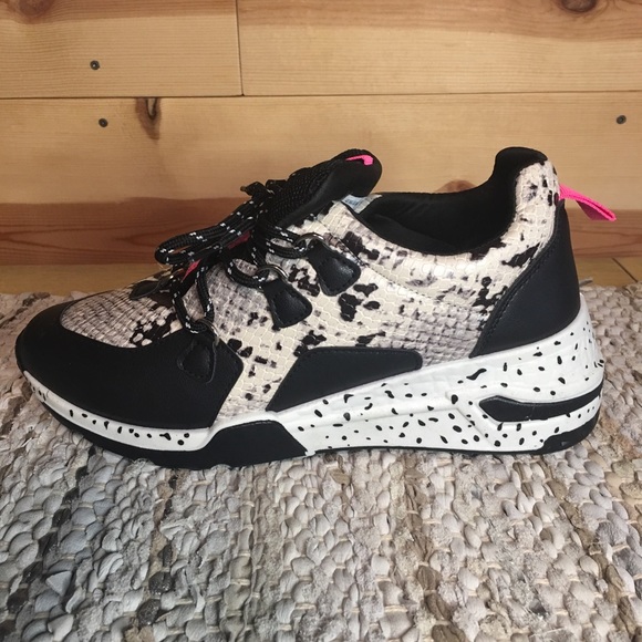 Steve Madden sneakers - Picture 2 of 8